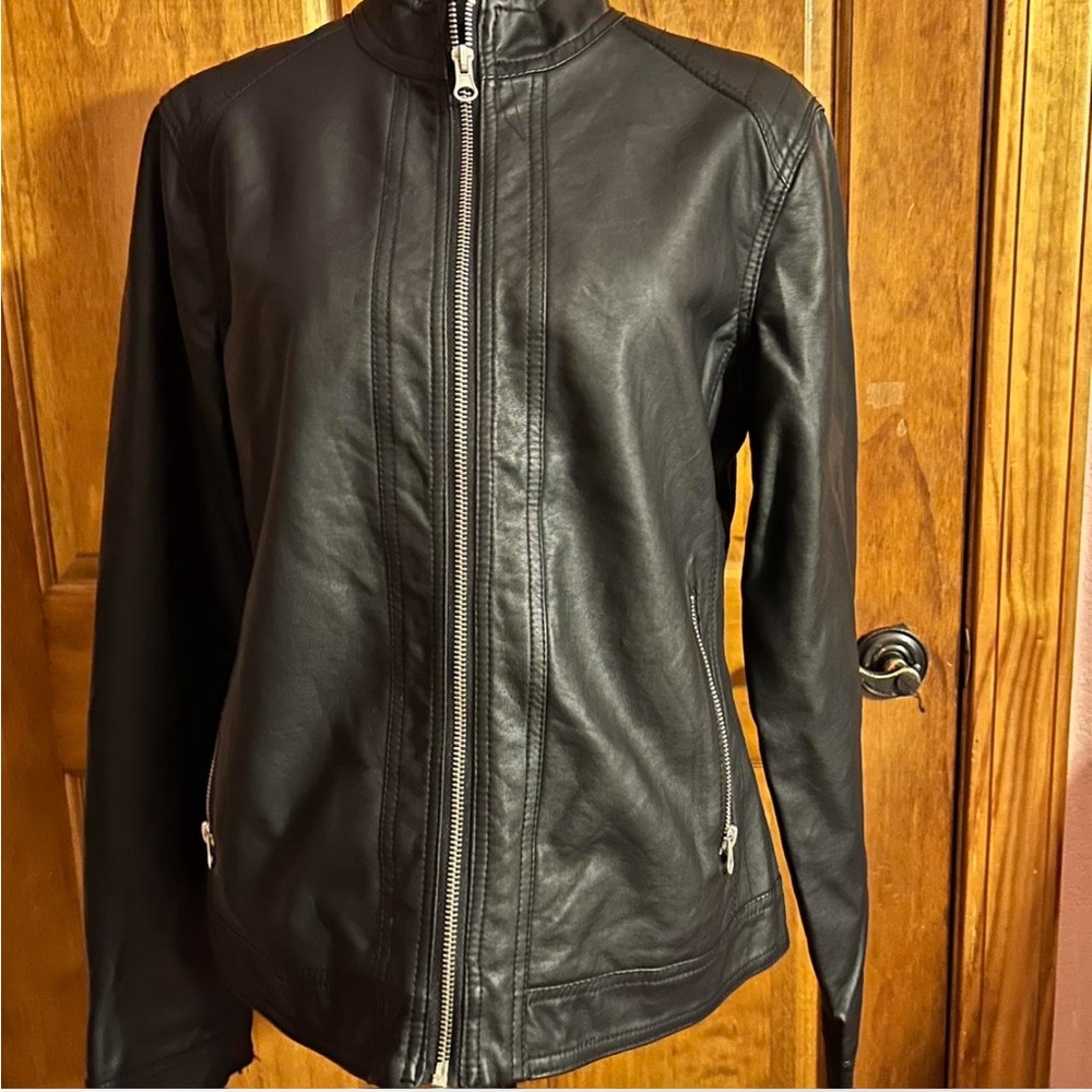 Leather Jacket - Picture 4 of 4